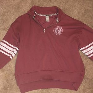 Light weight quarter zip. Never worn.